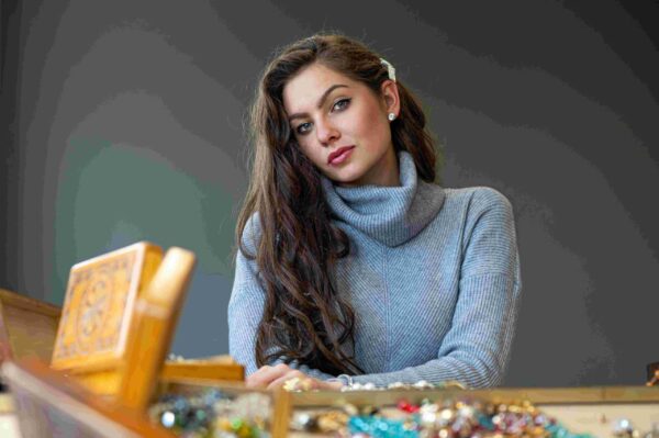 Chic and Stylish Women's Jewelry